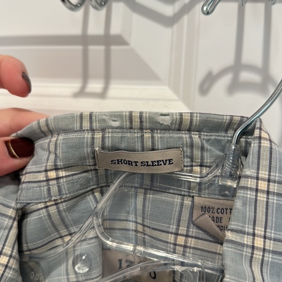 Men’s IZOD shirt- blue/gray/white size medium. - Picture 7 of 8